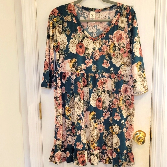 Sew In Love NWOT Floral Midi Dress Small - Picture 5 of 9